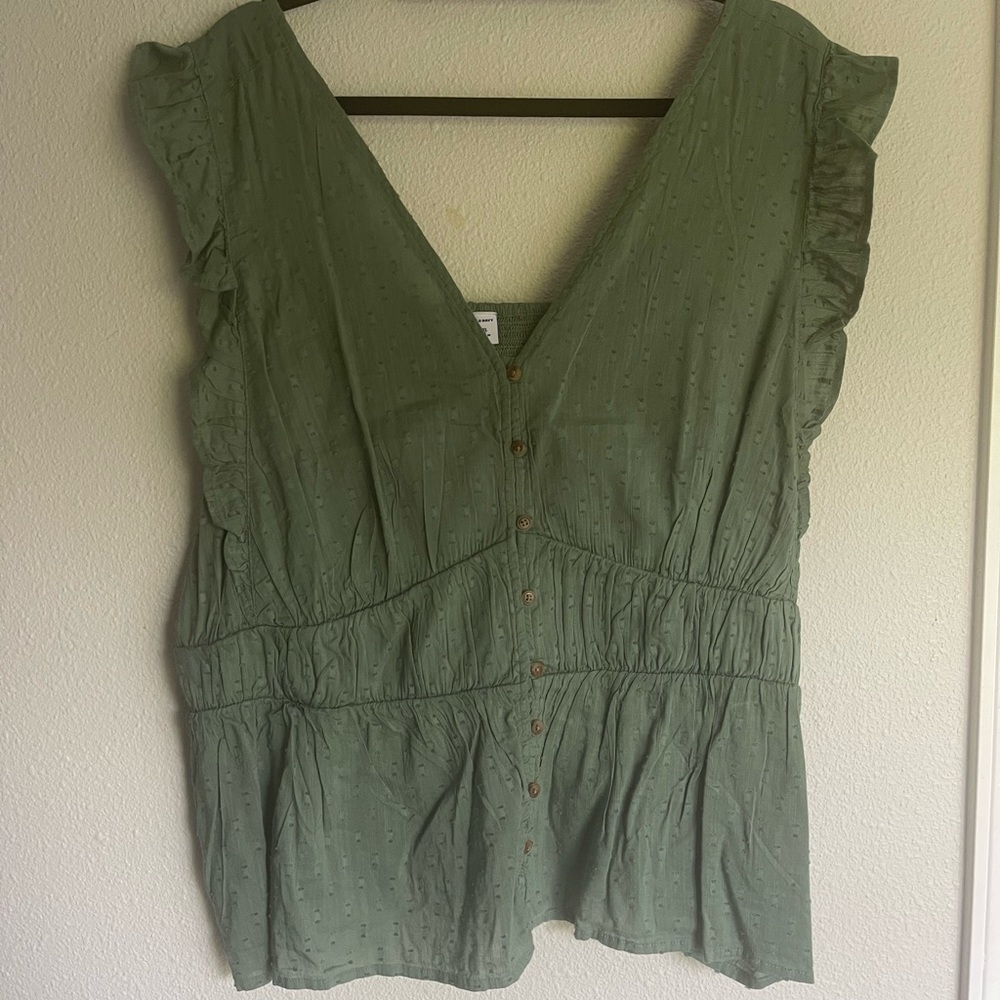 Old navy cap sleeved blouse